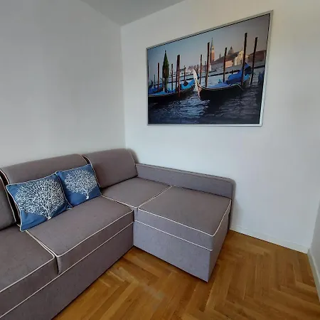 Apartment Apartament Modern Hotelique